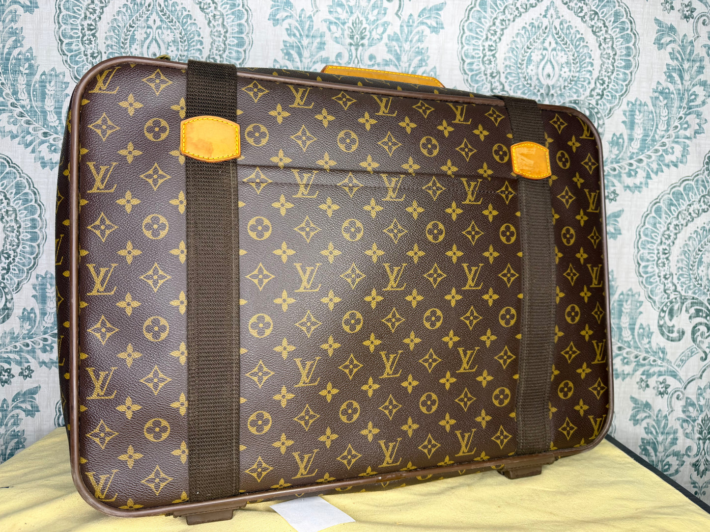 Louis Vuitton Satellite 53 Suit Case