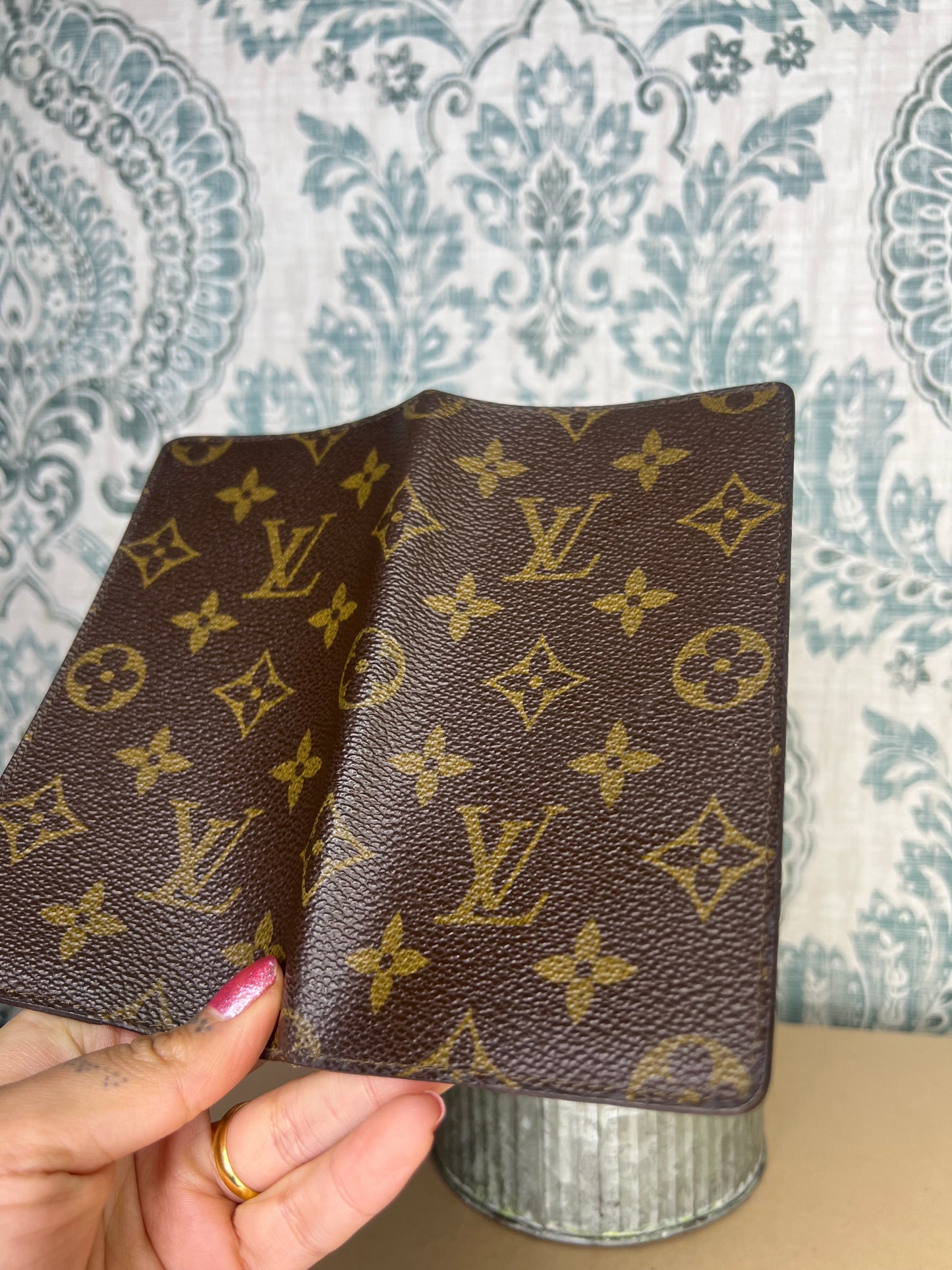 Louis Vuitton Monogram Vertical Checkbook Holder