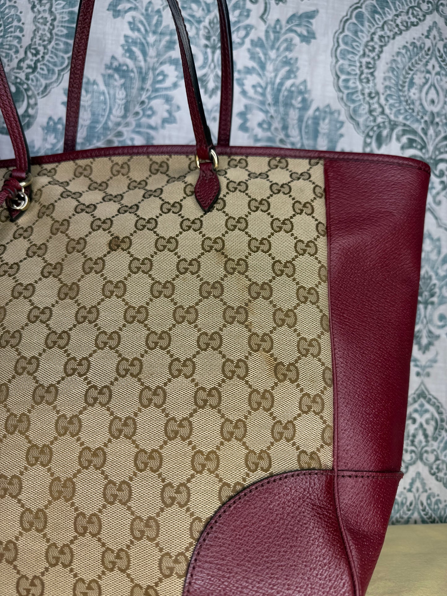Gucci Medium Bree Zippered Tote