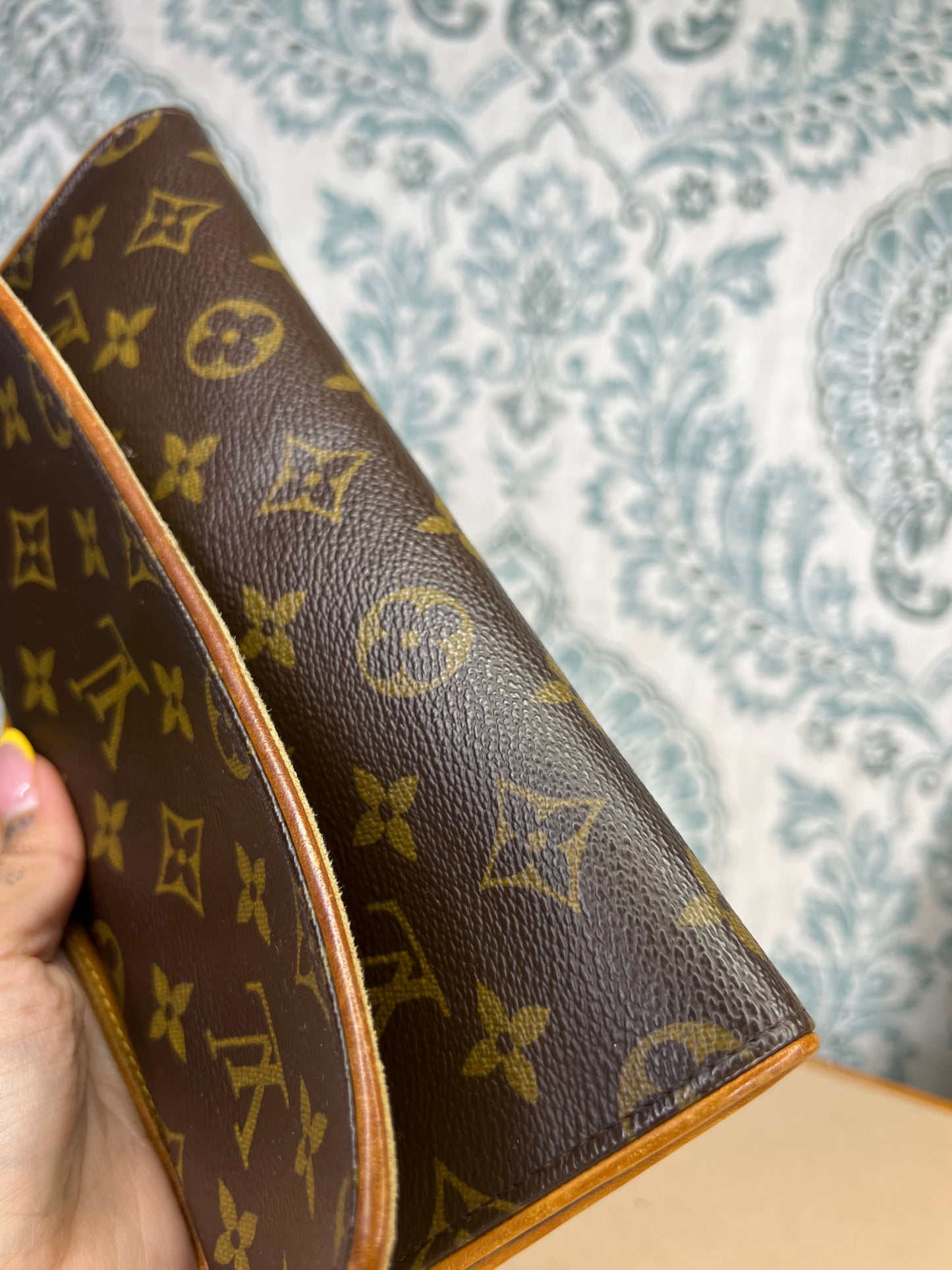 Louis Vuitton Twin Pochette GM