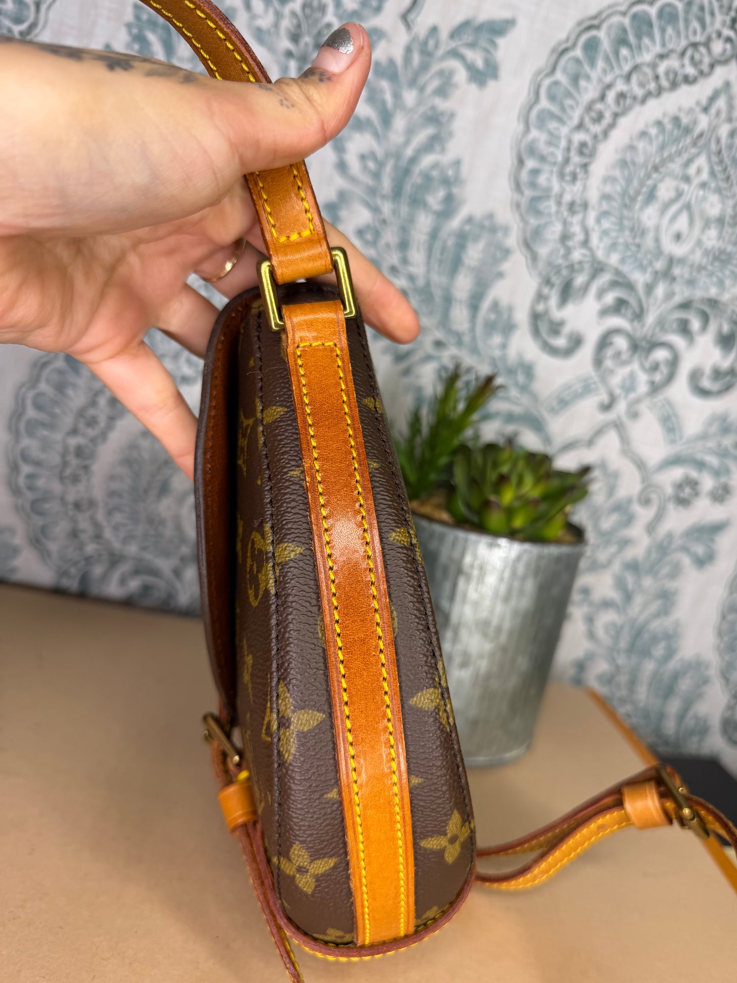 Louis Vuitton Chantilly PM