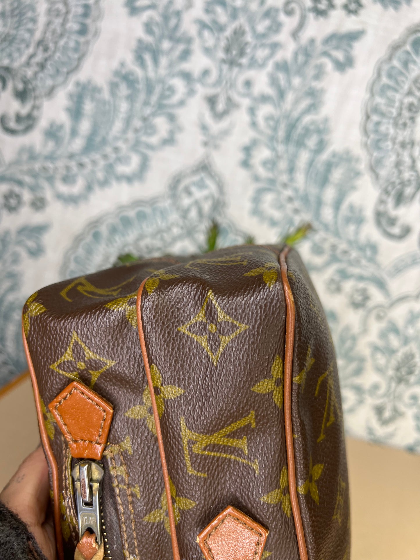 Louis Vuitton Vintage Amazon (project)