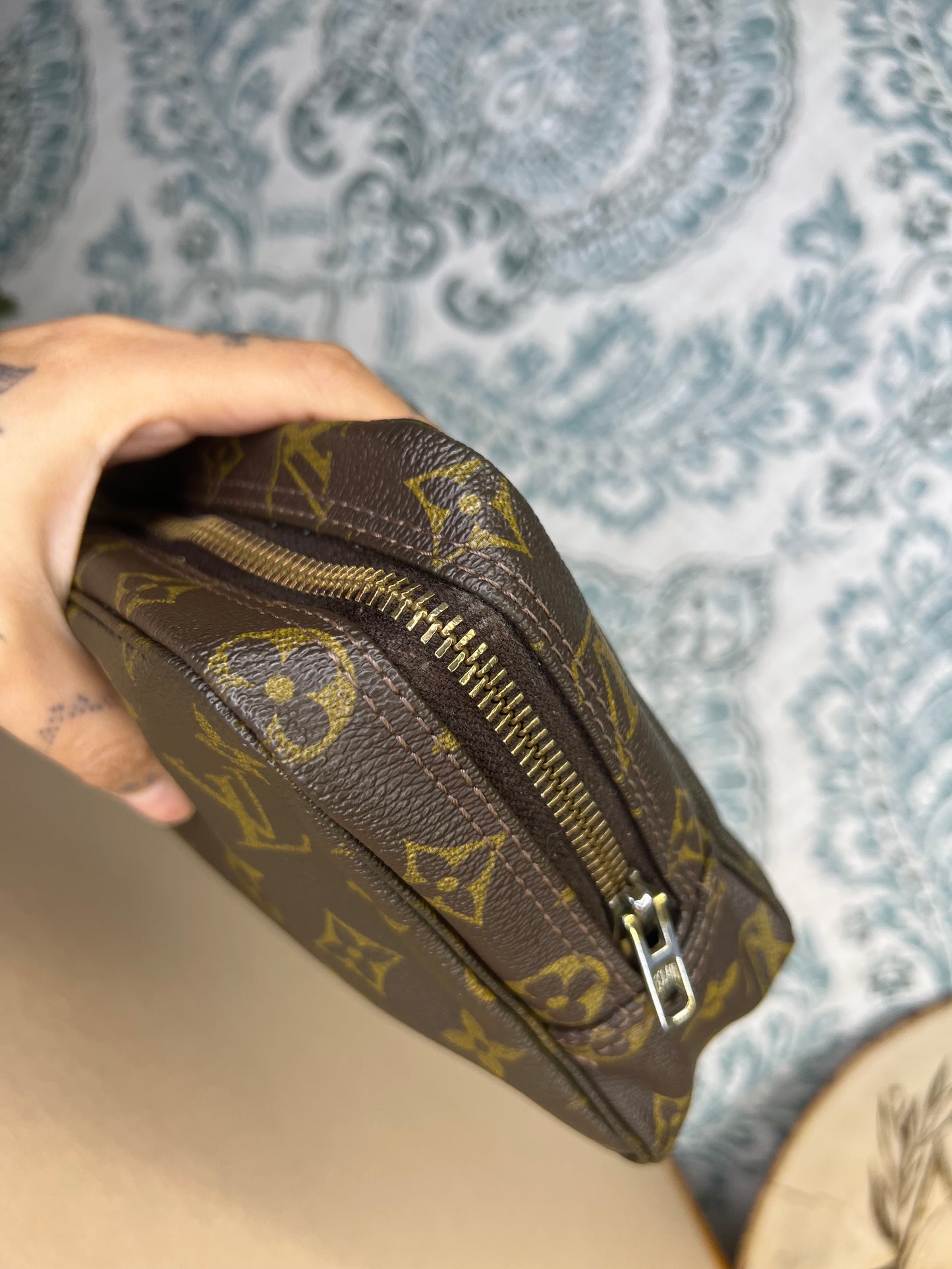 Louis Vuitton Trousse 23