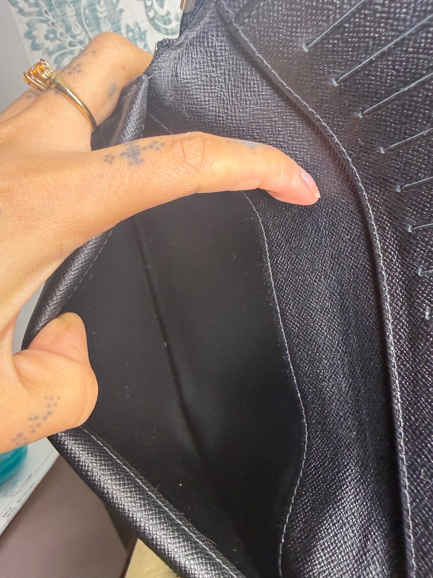 Louis Vuitton Zippy Vertical Wallet
