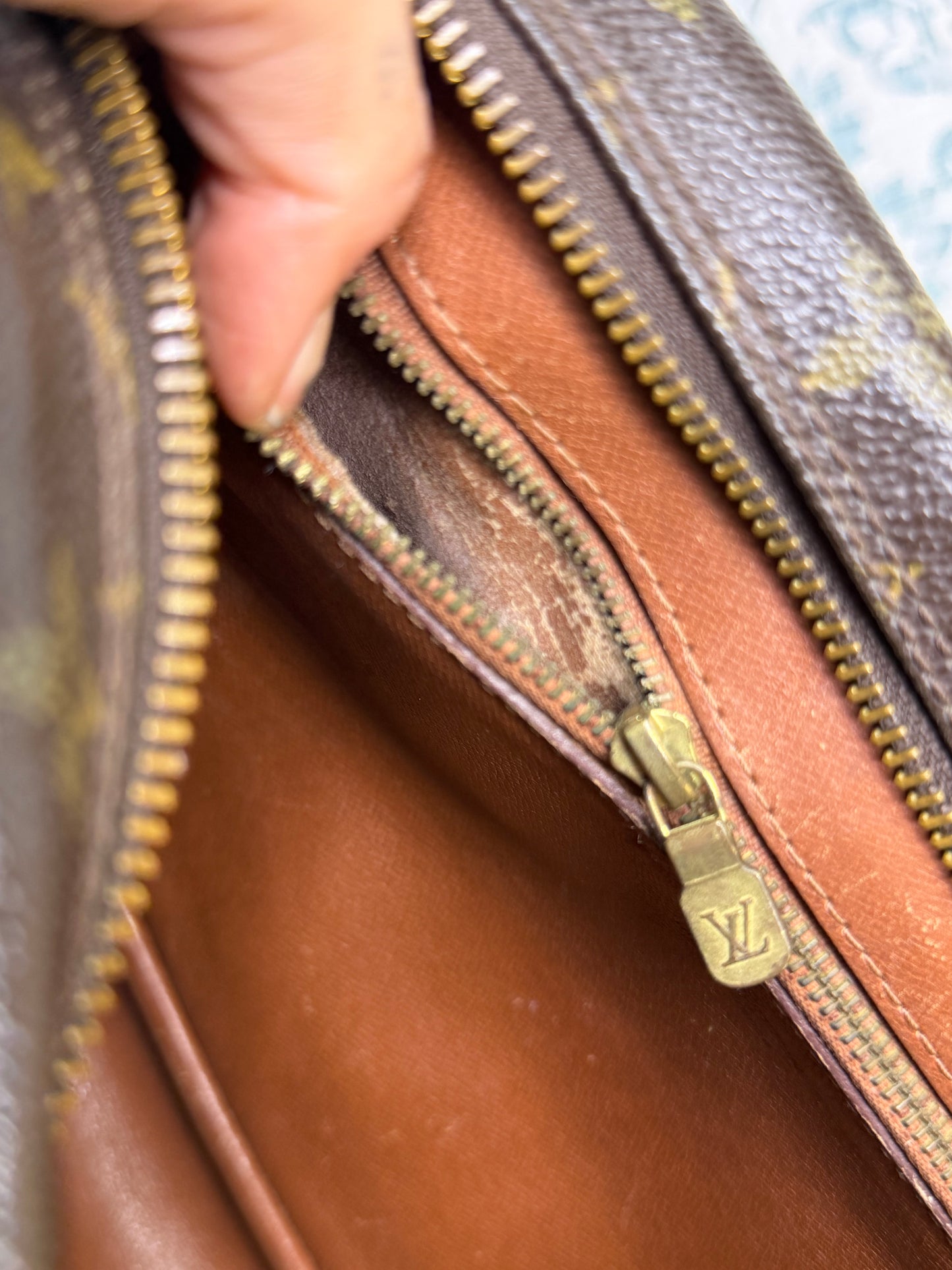 Louis Vuitton Trocadero 27 (damaged)