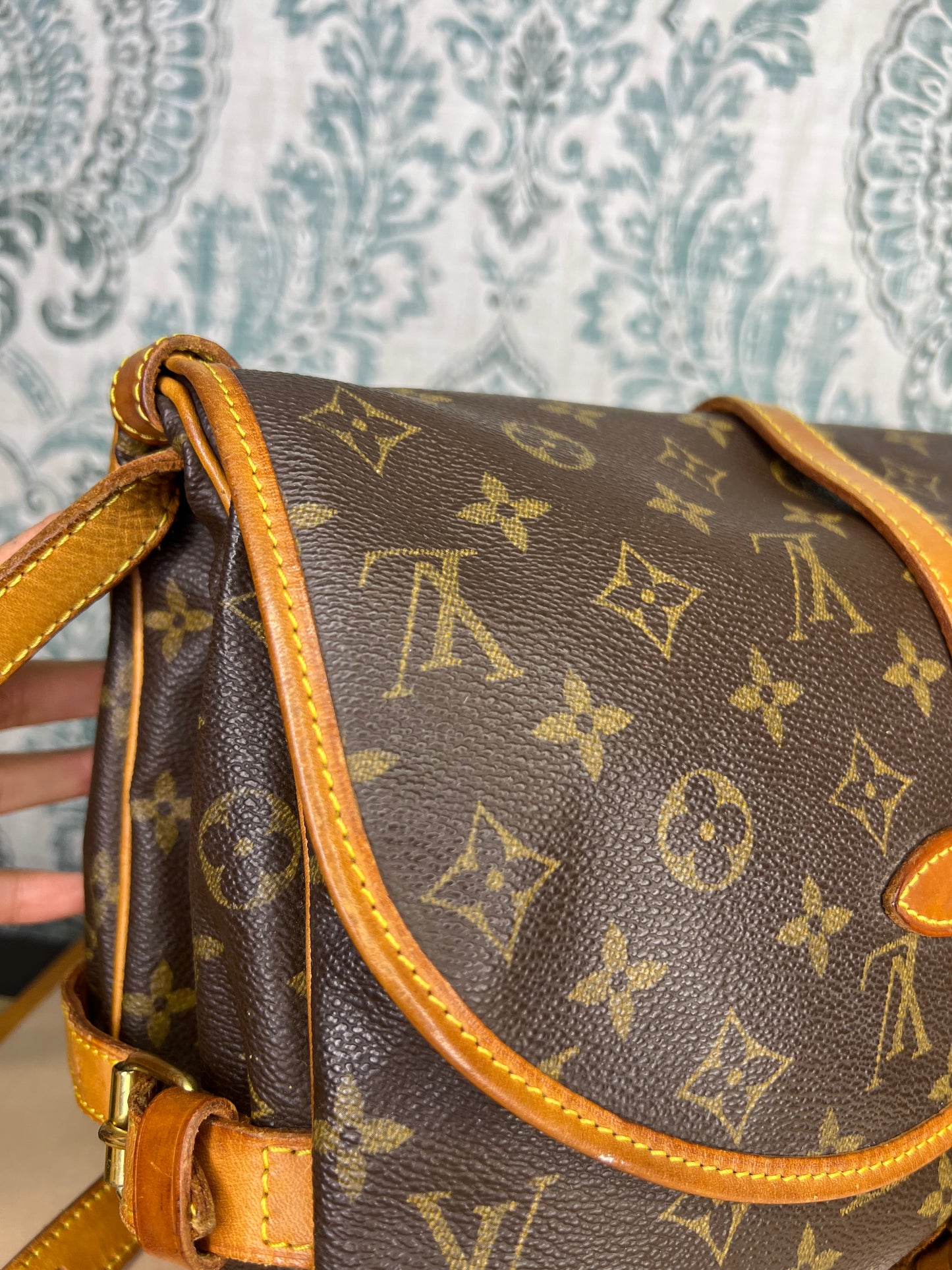 Louis Vuitton Saumur 30