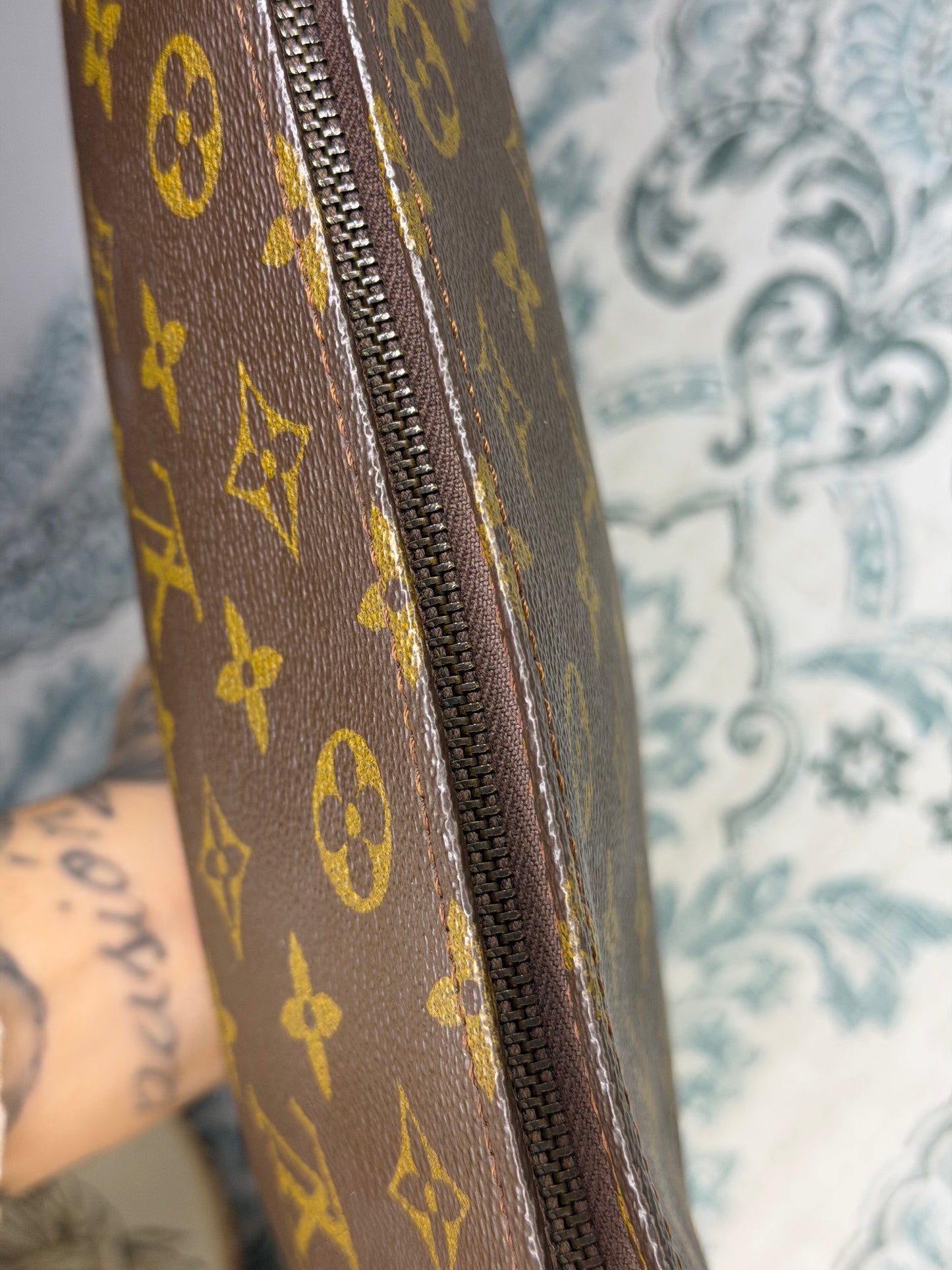 Louis Vuitton Toiletry 26 #2 (needs new zipper)