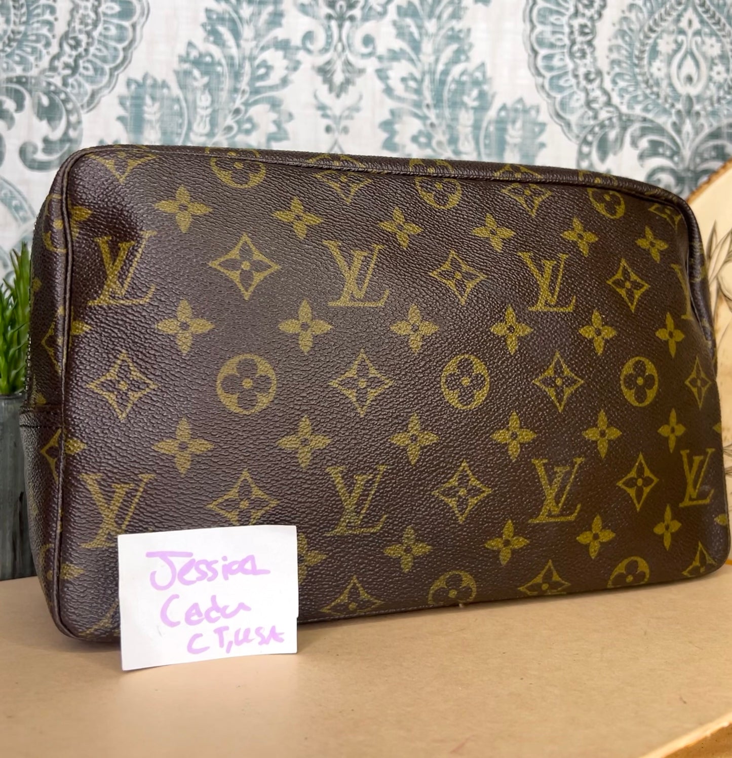 Louis Vuitton Trousse 28