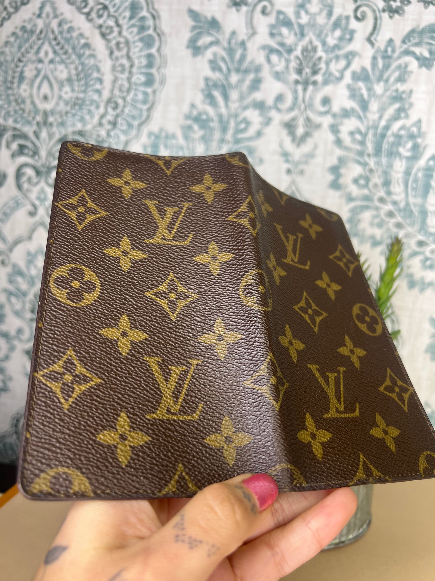 Louis Vuitton Monogram Vertical Checkbook Holder