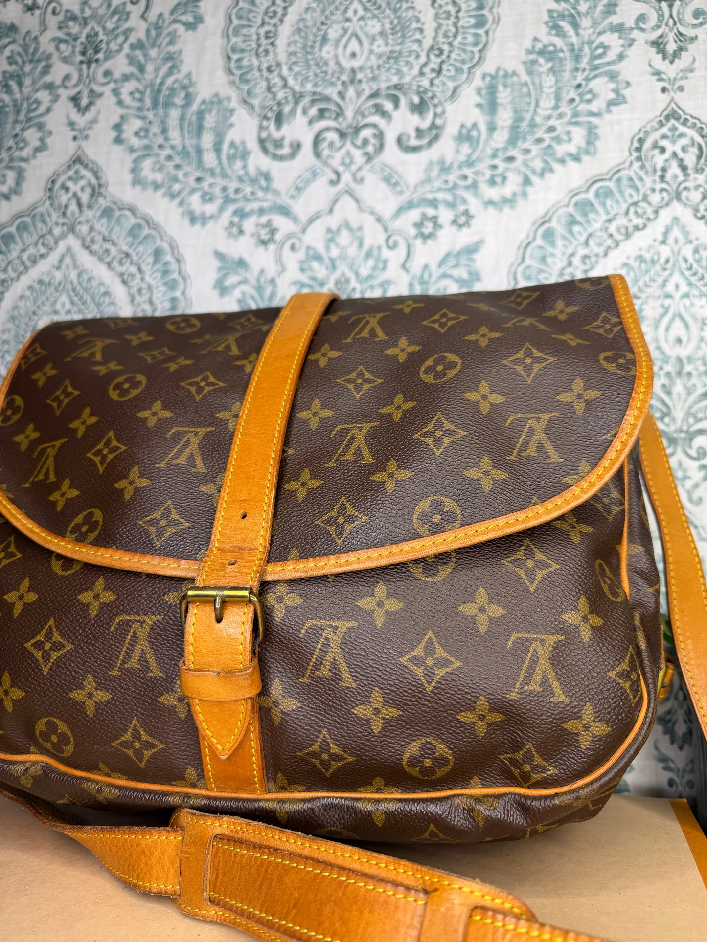 Louis Vuitton Saumur 35