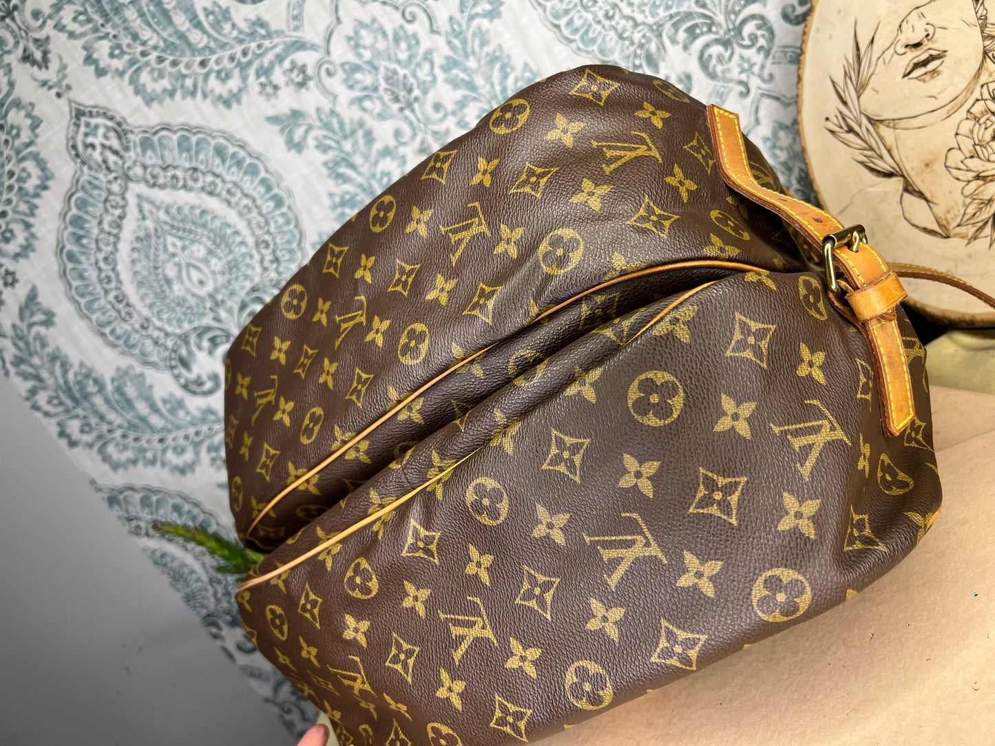 Louis Vuitton Saumur 35