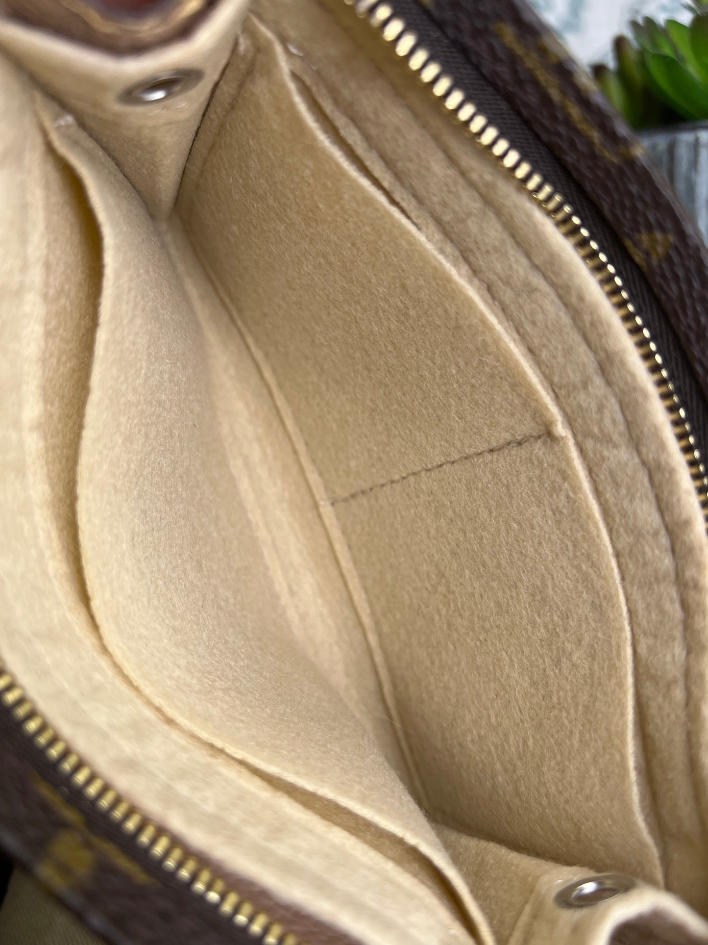 Louis Vuitton Monogram Bucket PM Pochette
