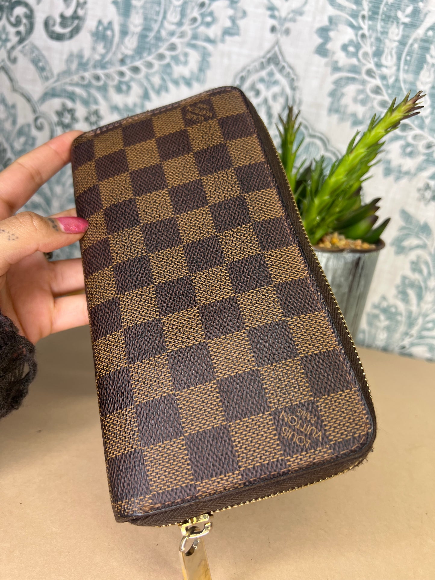 Louis Vuitton Damier Ebene Zippy Wallet