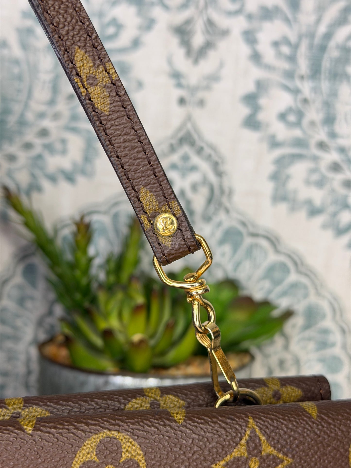 Louis Vuitton Pochette Double Rabat