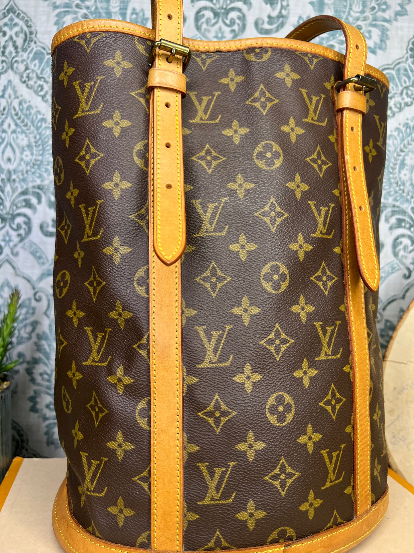 Louis Vuitton Bucket GM