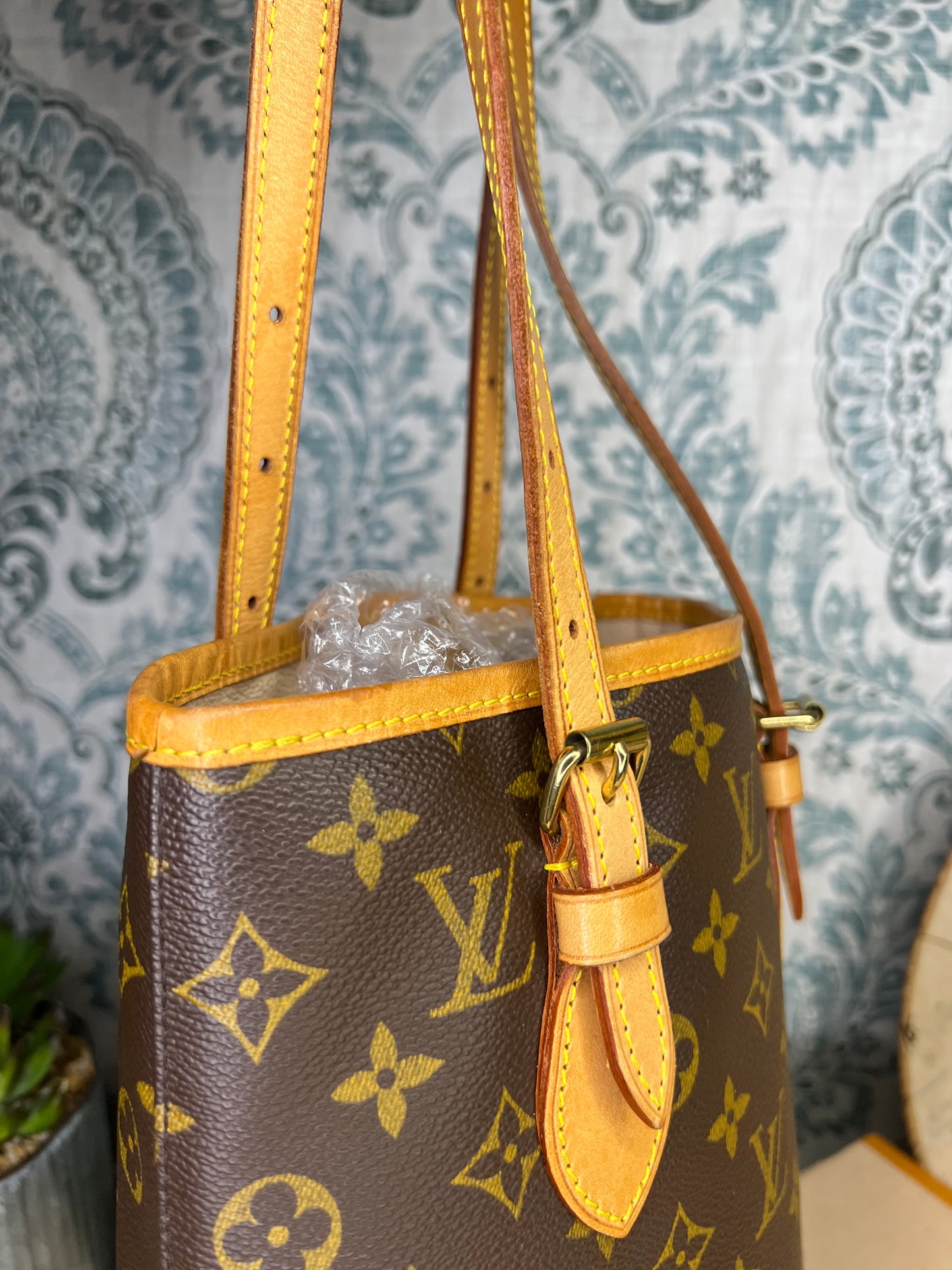 Louis Vuitton Bucket PM
