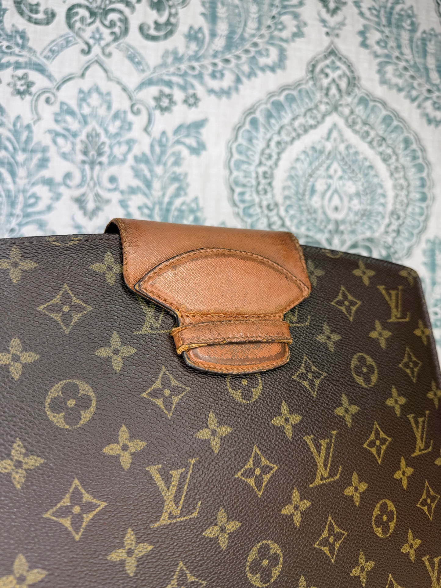Louis Vuitton Courcelles