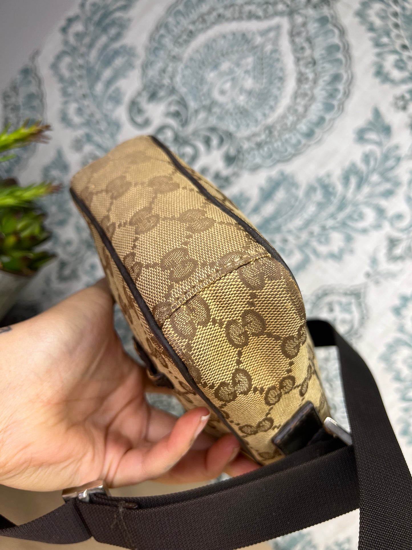 Gucci Mini Mesesenger Bag Crossbody