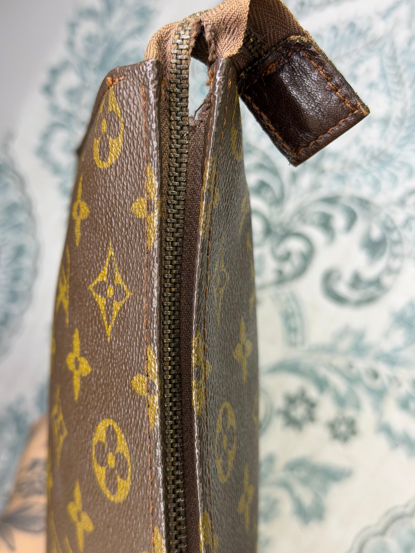 Louis Vuitton Toiletry 26 #2 (needs new zipper)