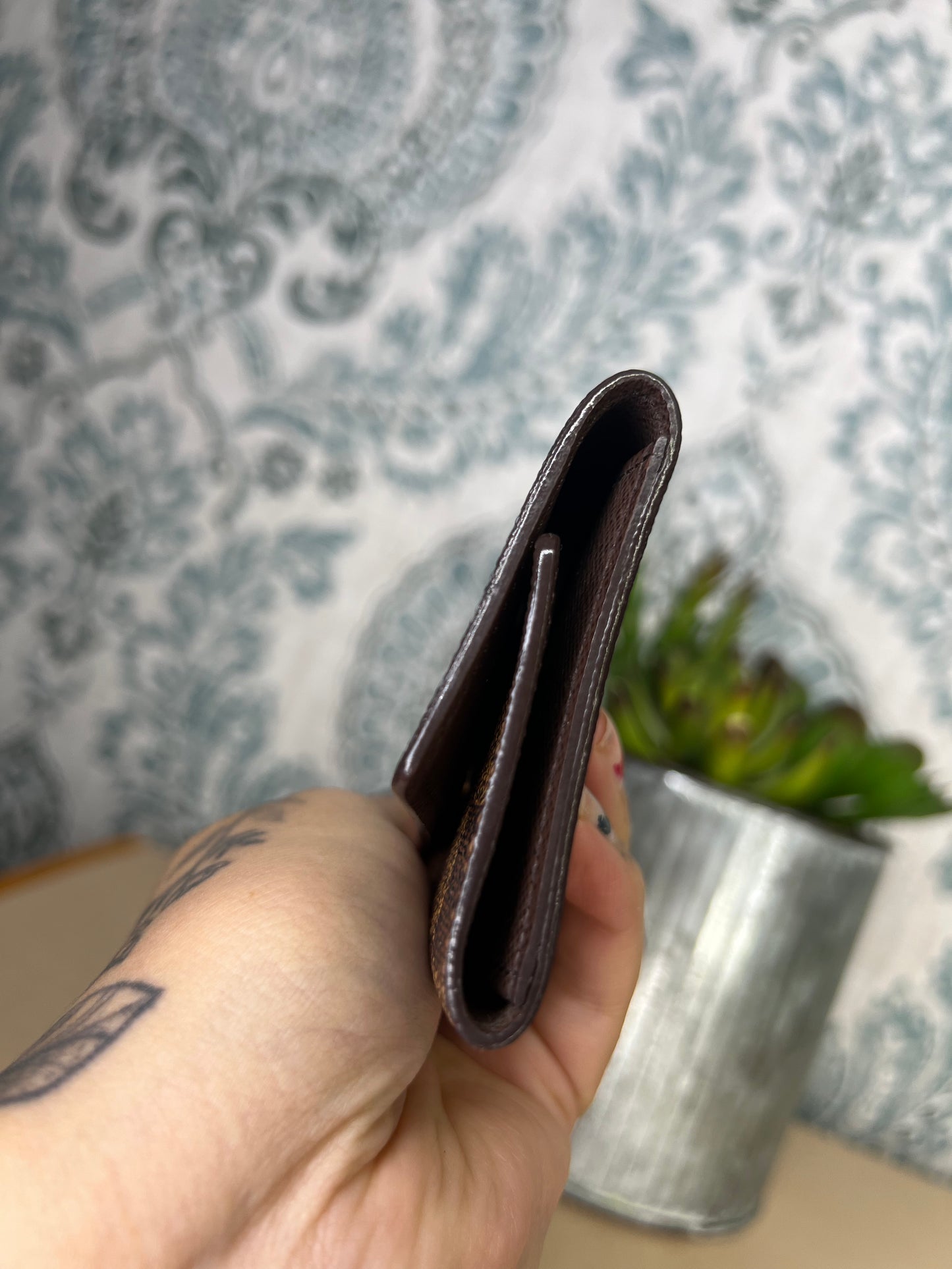 Louis Vuitton Damier Ebene 6 Key Holder