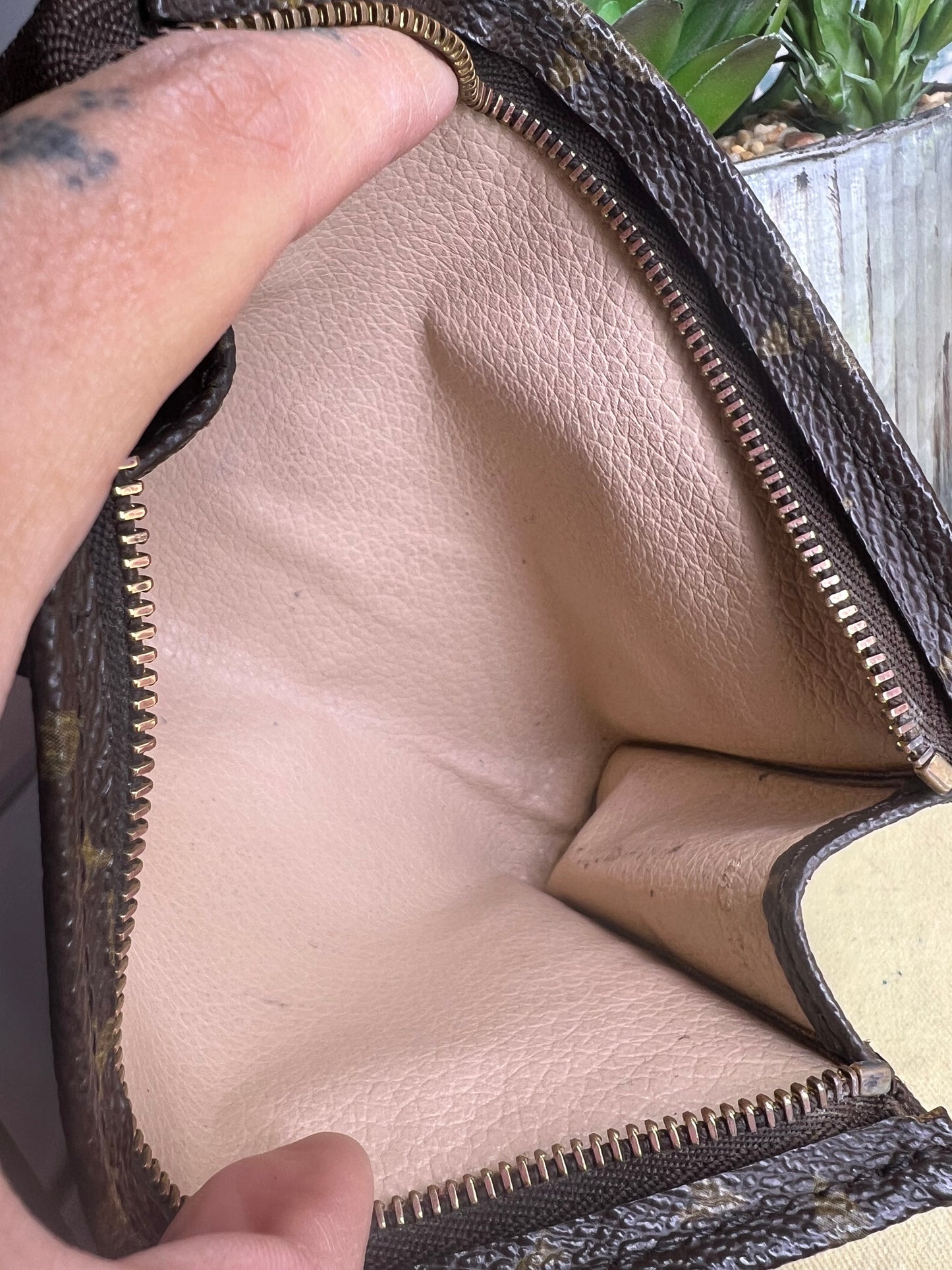 Louis Vuitton Toiletry 15