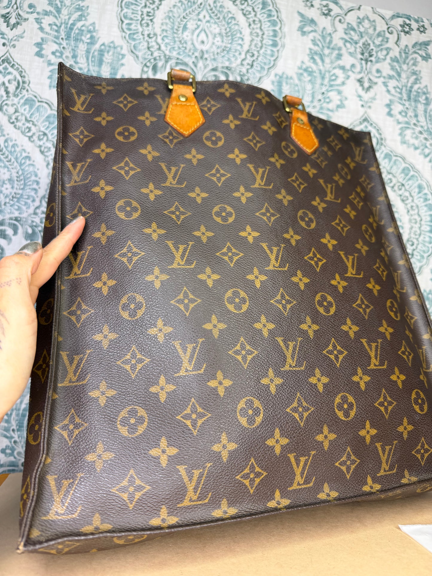 Louis Vuitton Sac Plat