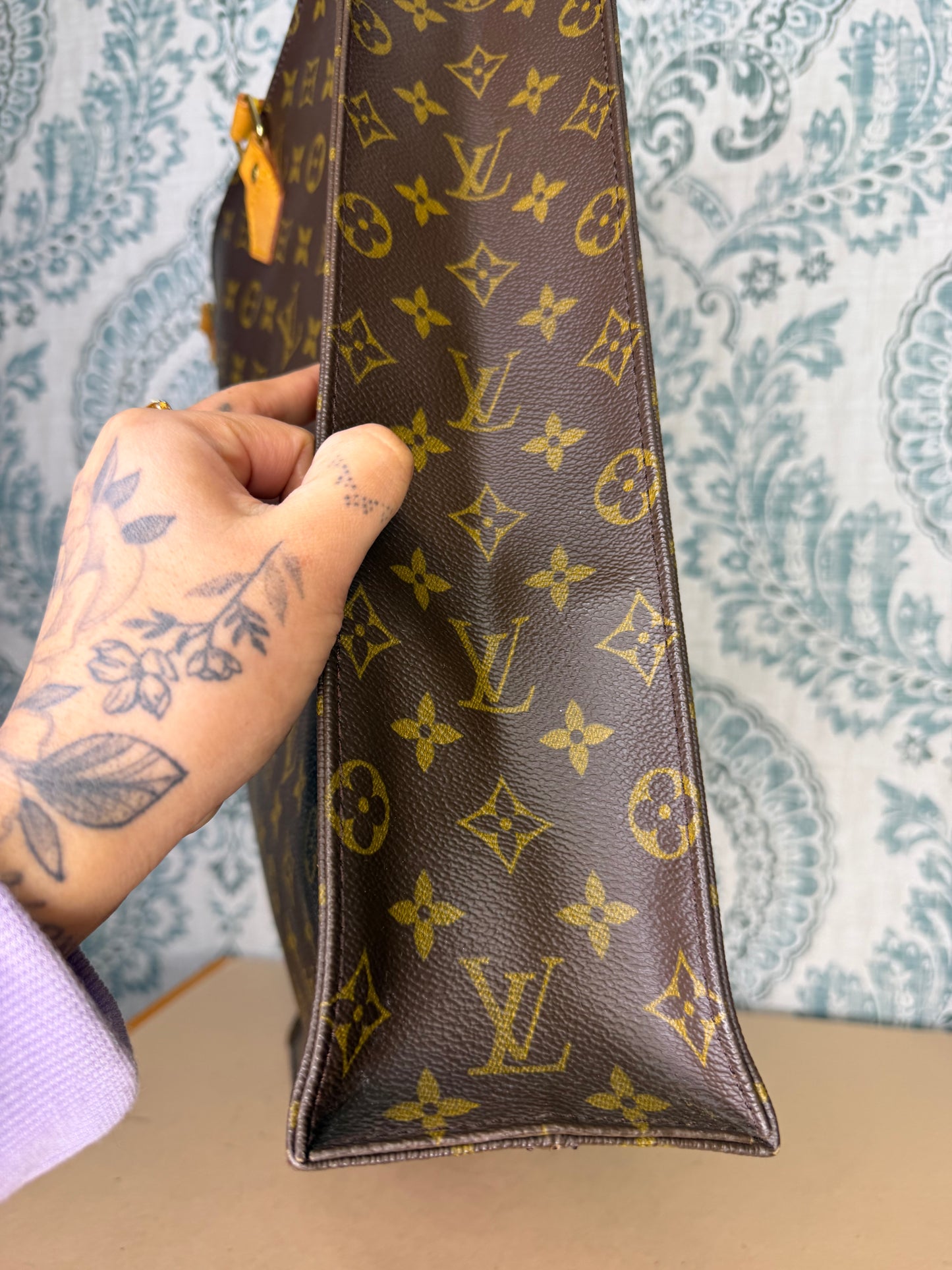 Louis Vuitton Sac Plat