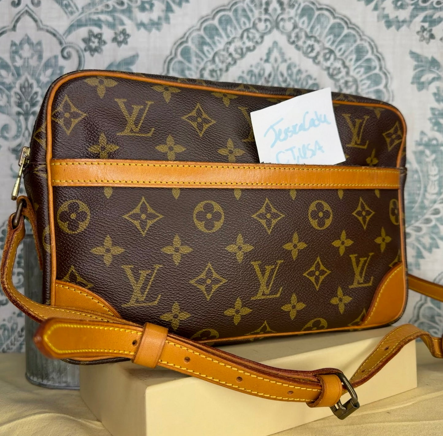 Louis Vuitton Trocadero 27