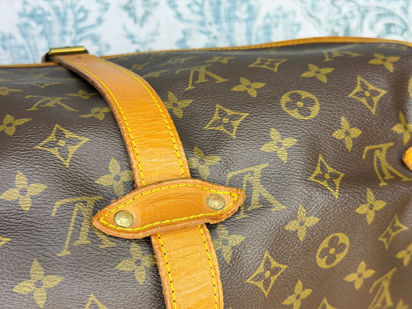 Louis Vuitton Saumur 35