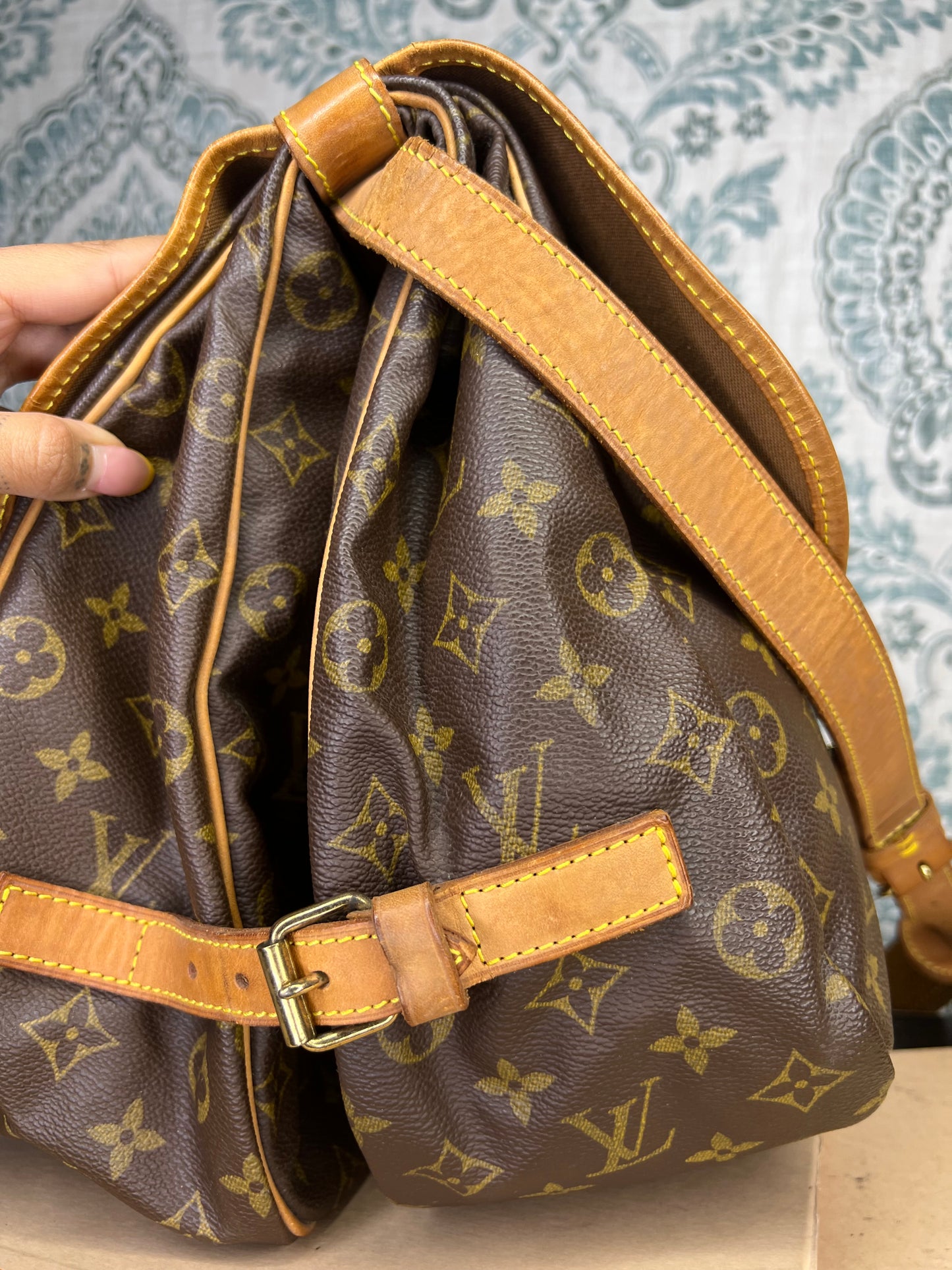 Louis Vuitton Saumur 35