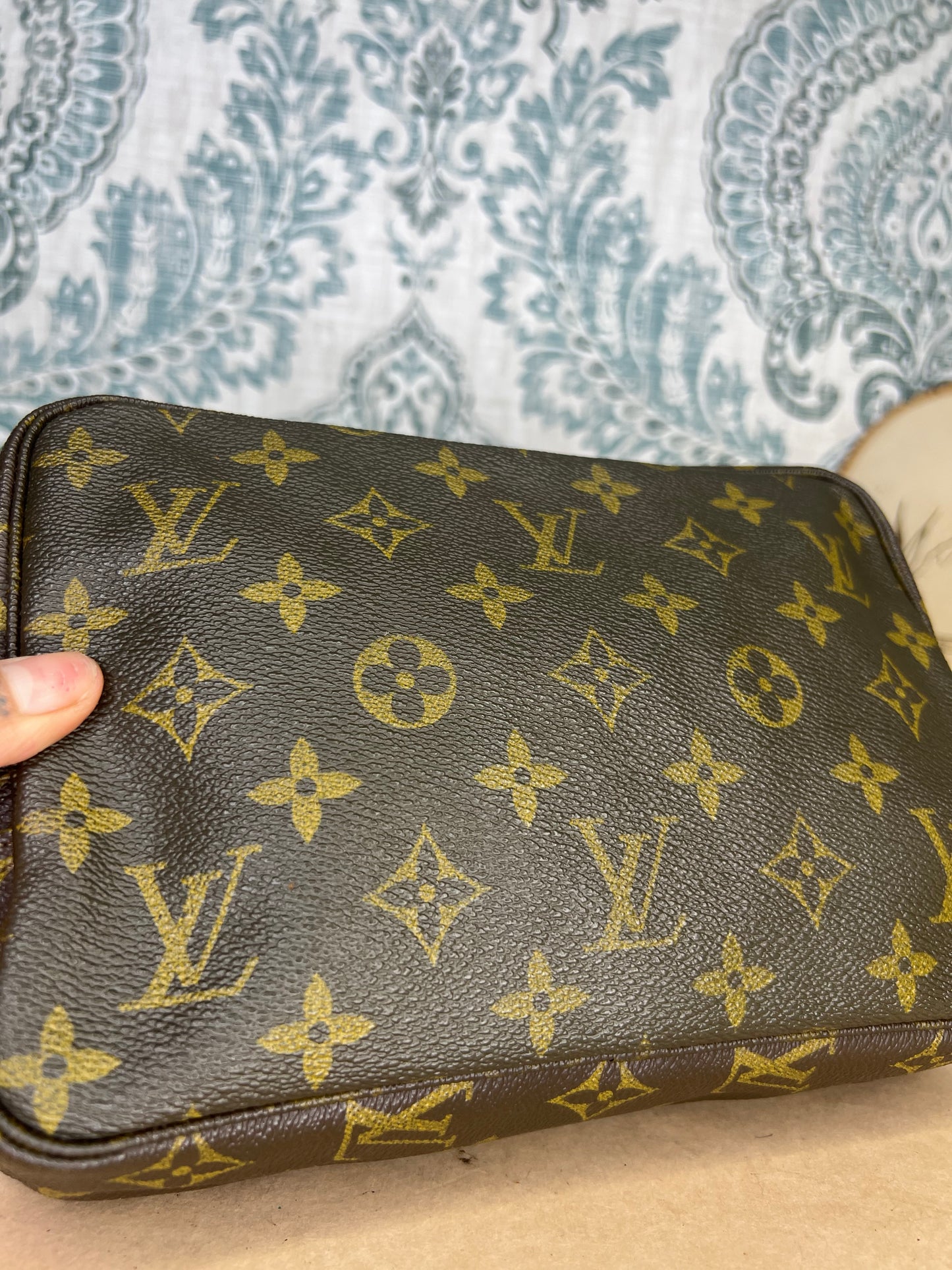 Louis Vuitton Trousse 23