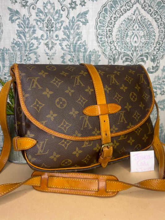 Louis Vuitton Saumur 30