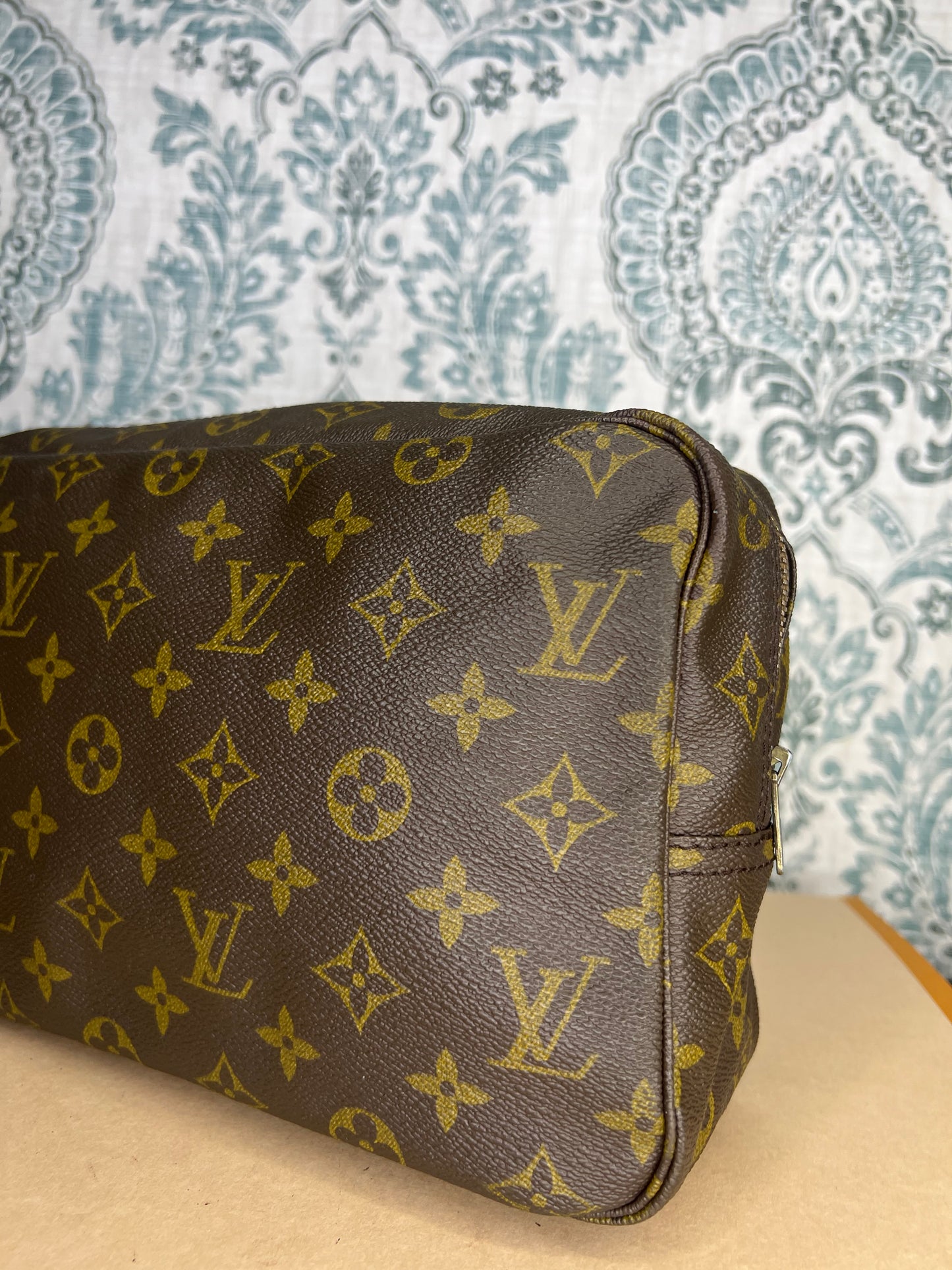 Louis Vuitton Trousse 28