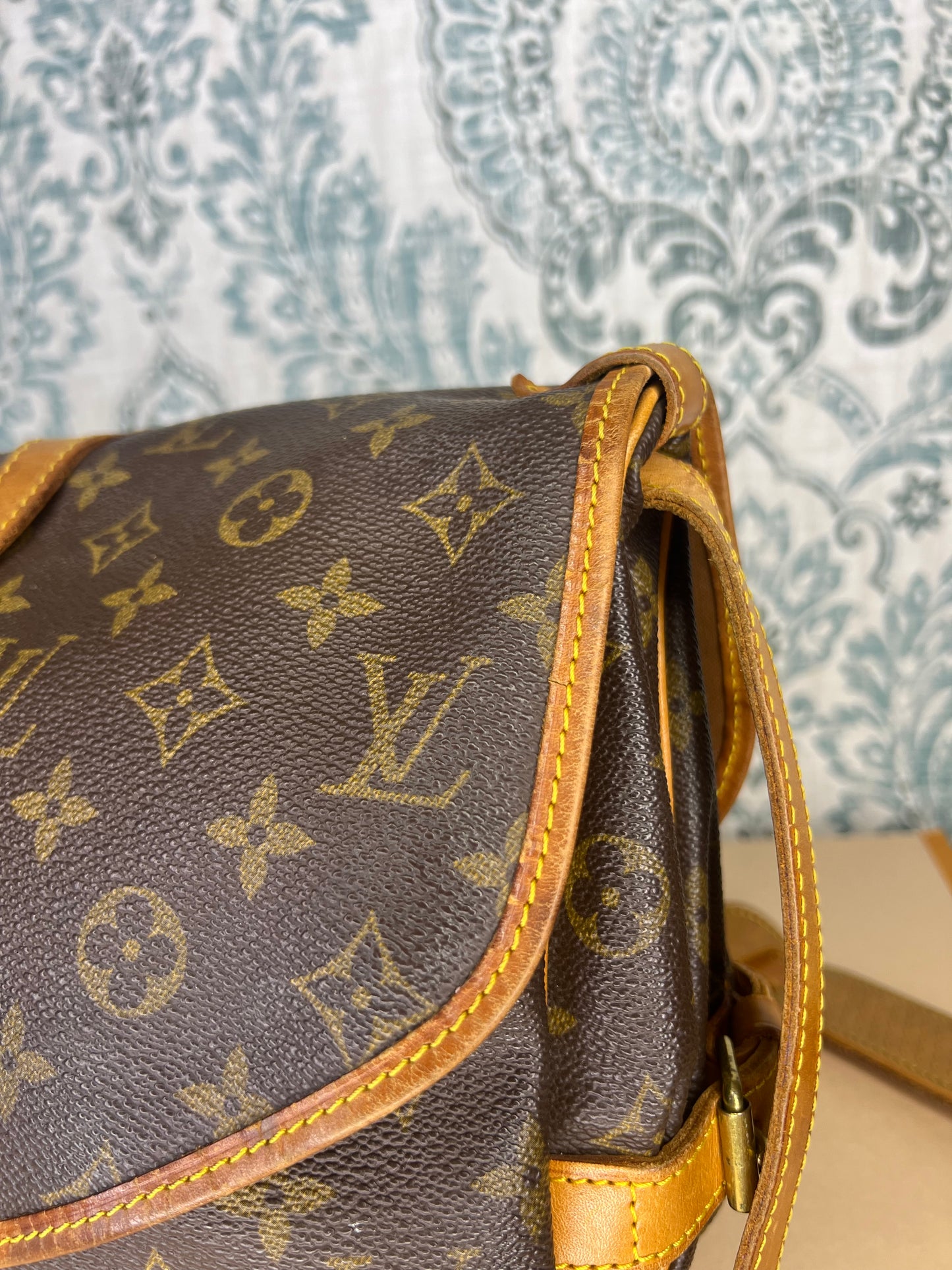 Louis Vuitton Saumur 30