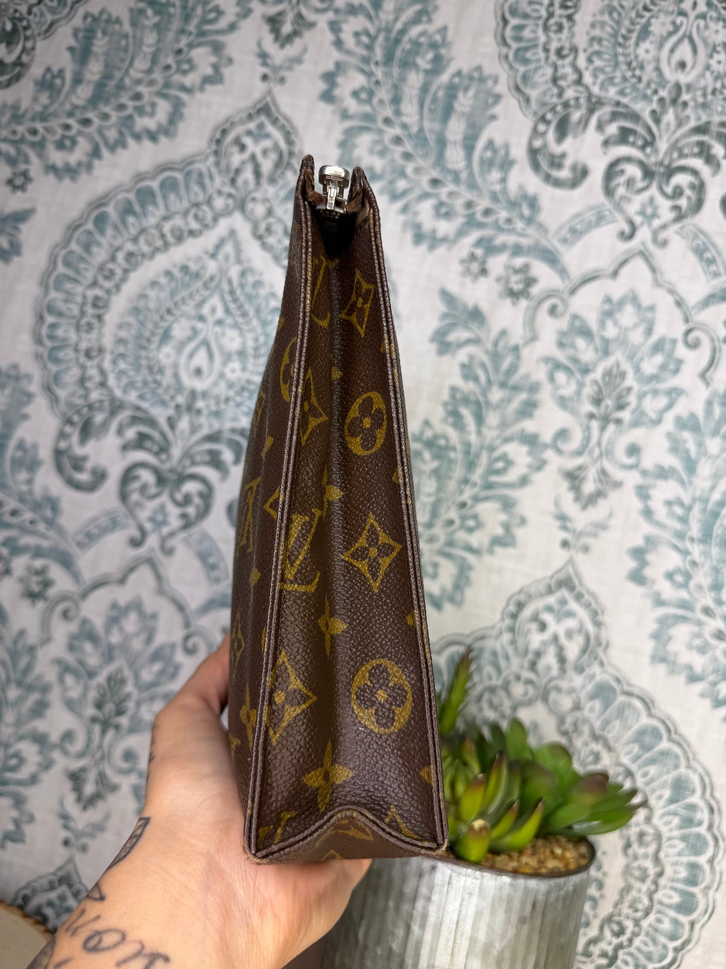 Louis Vuitton Toiletry 26 #3 (needs new zipper)