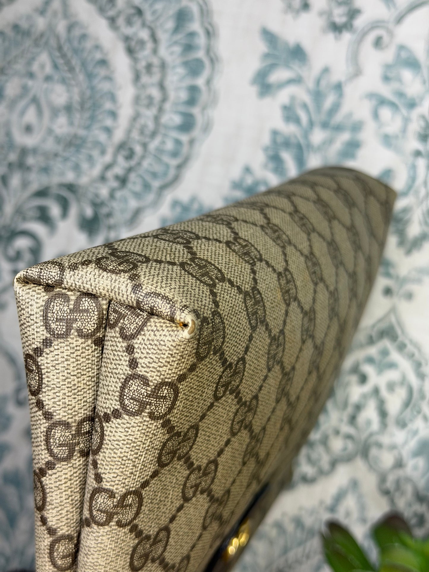 Gucci Supreme Brown Vintage Clutch