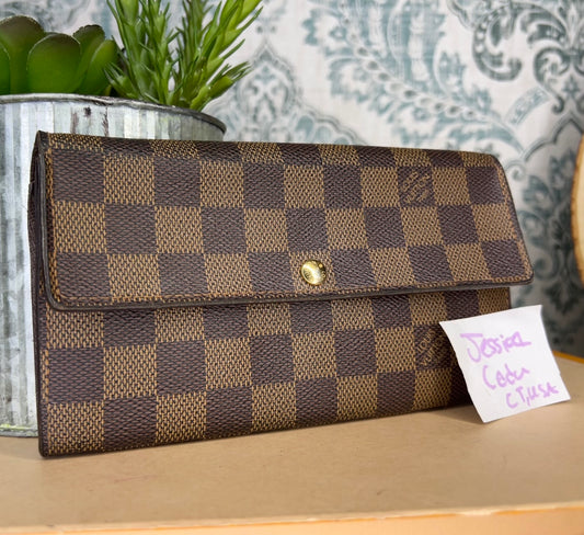 Louis Vuitton Sarah Damier Ebene Wallet