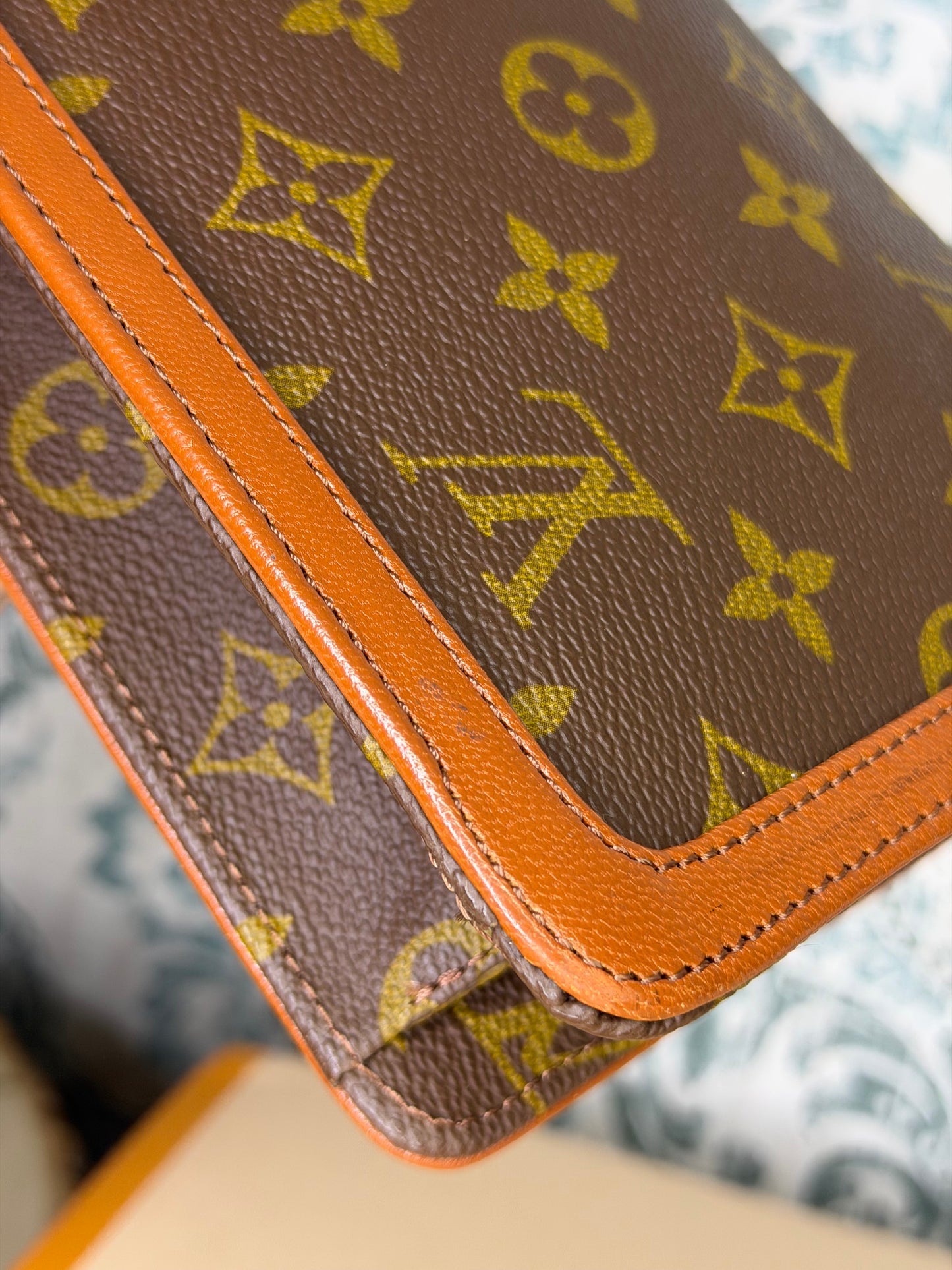 Louis Vuitton Pochette Dame PM Clutch