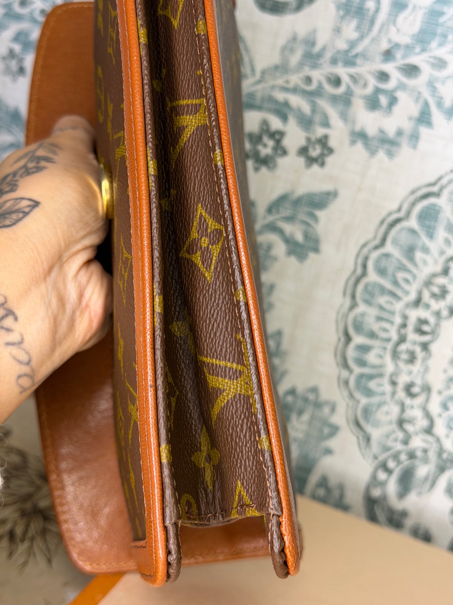 Louis Vuitton Pochette Dame PM Clutch