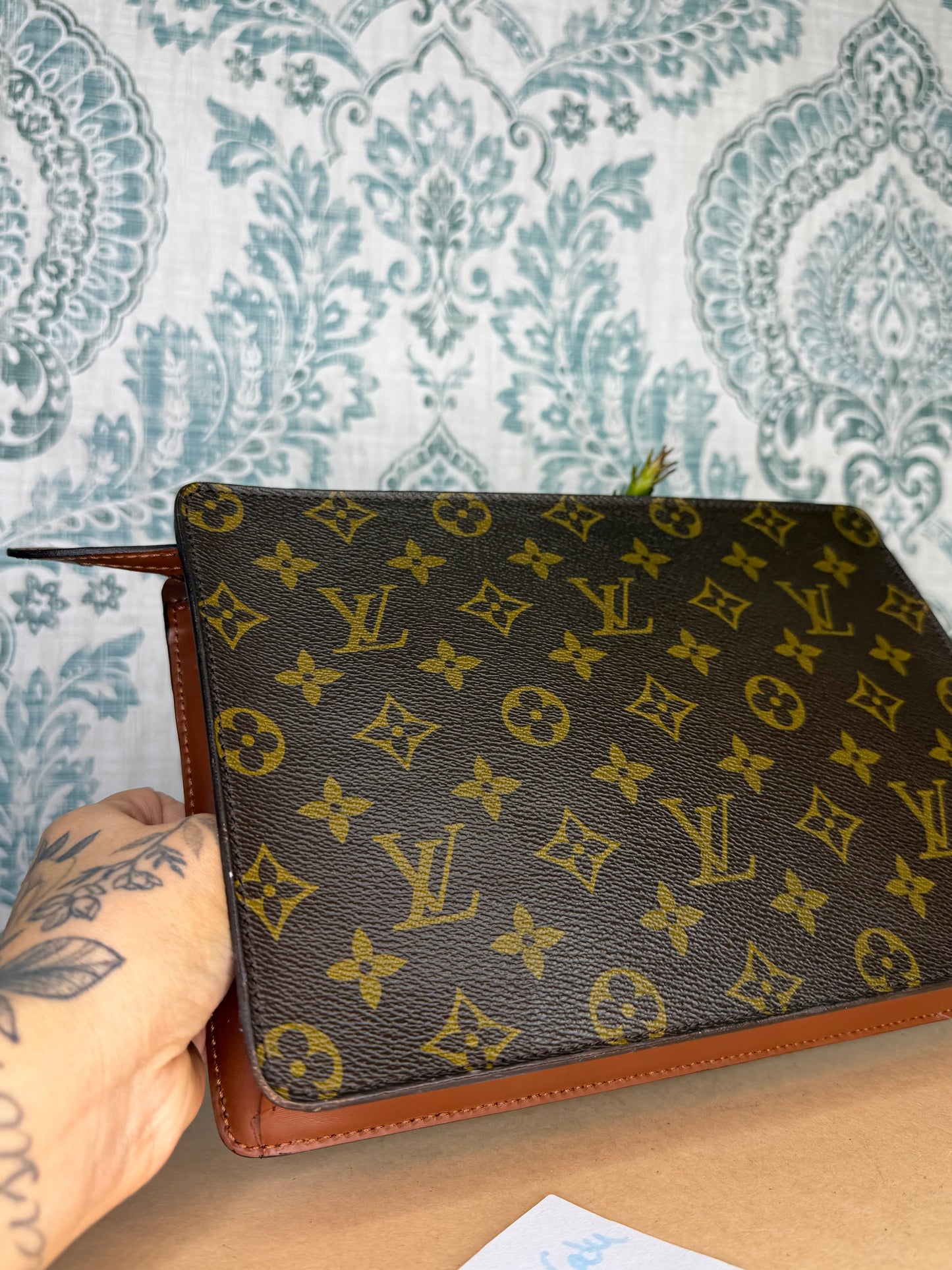 Louis Vuitton Pochette Homme Clutch