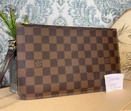 Louis Vuitton Damier Ebene Pochette