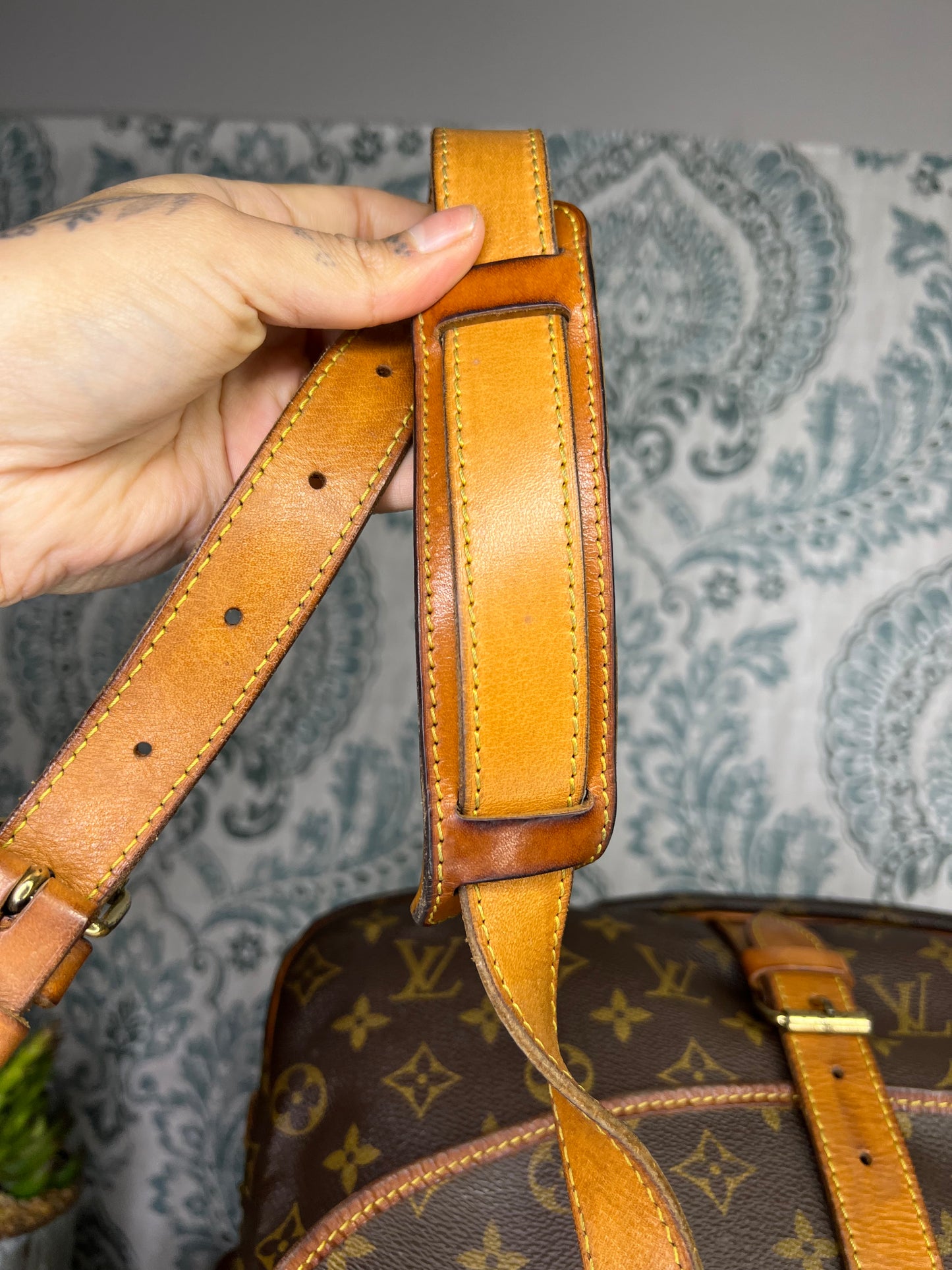 Louis Vuitton Saumur 35