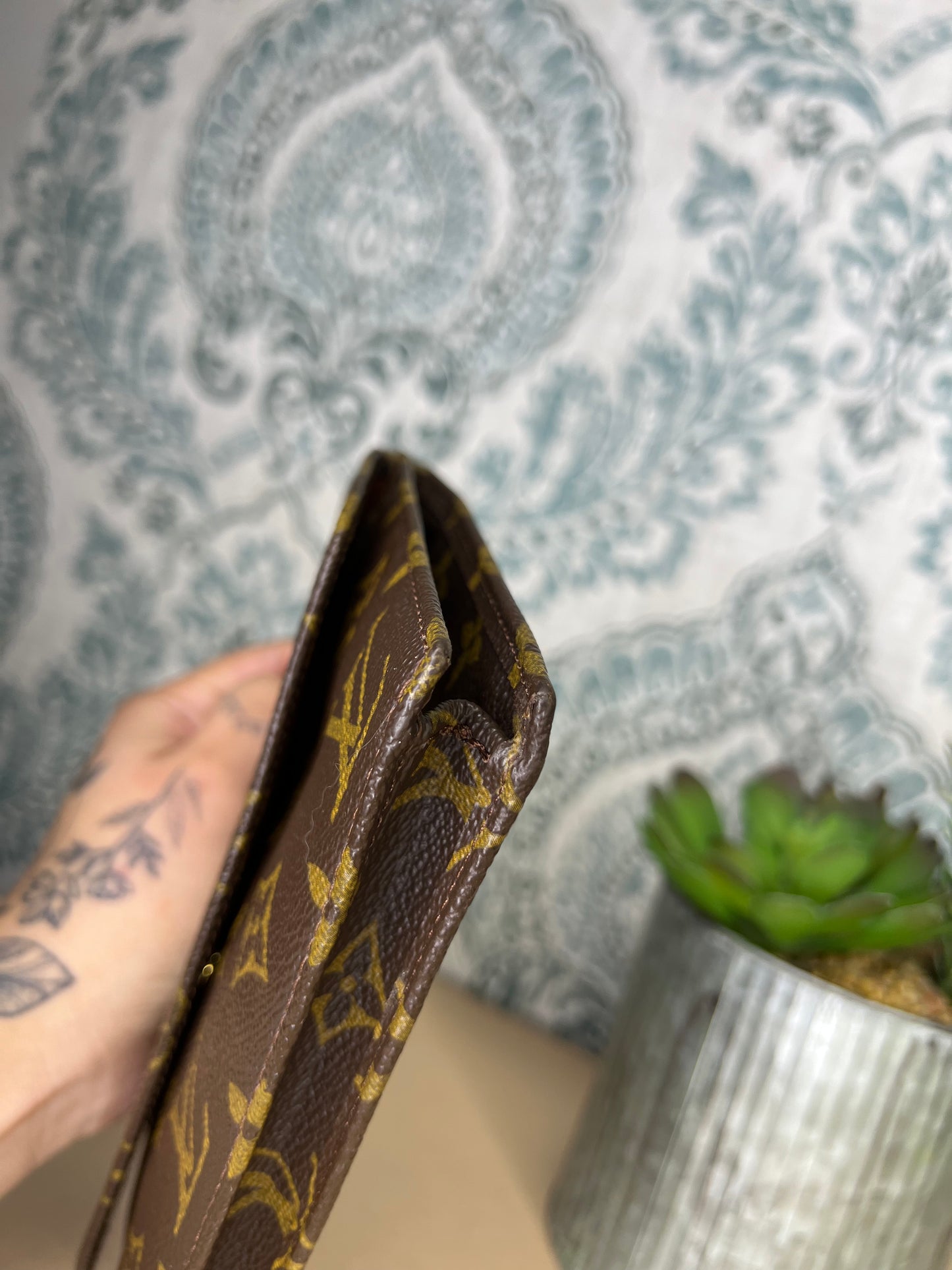 Louis Vuitton Rabat 20 Clutch