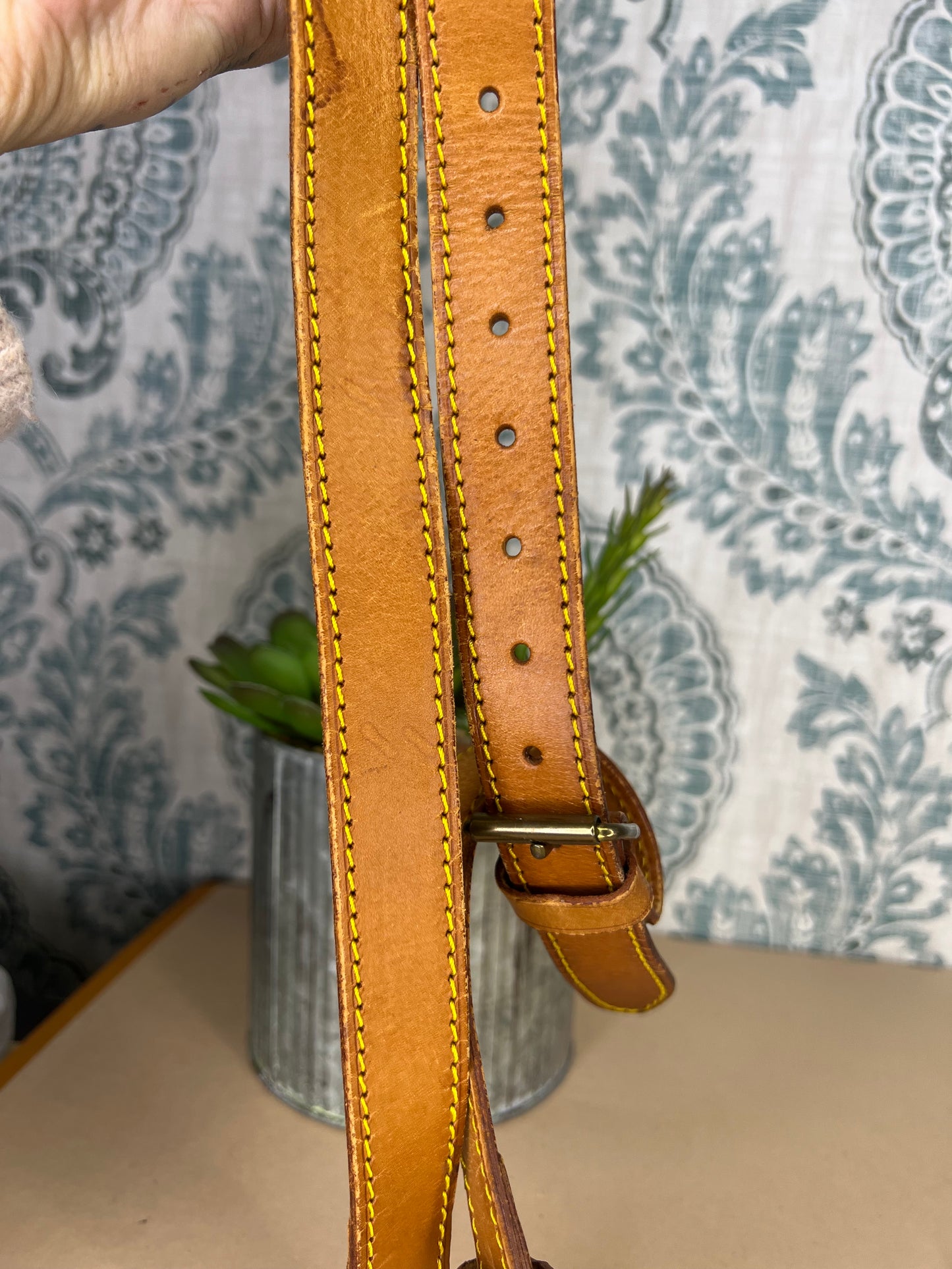 Louis Vuitton Bandouliere Vachetta Strap