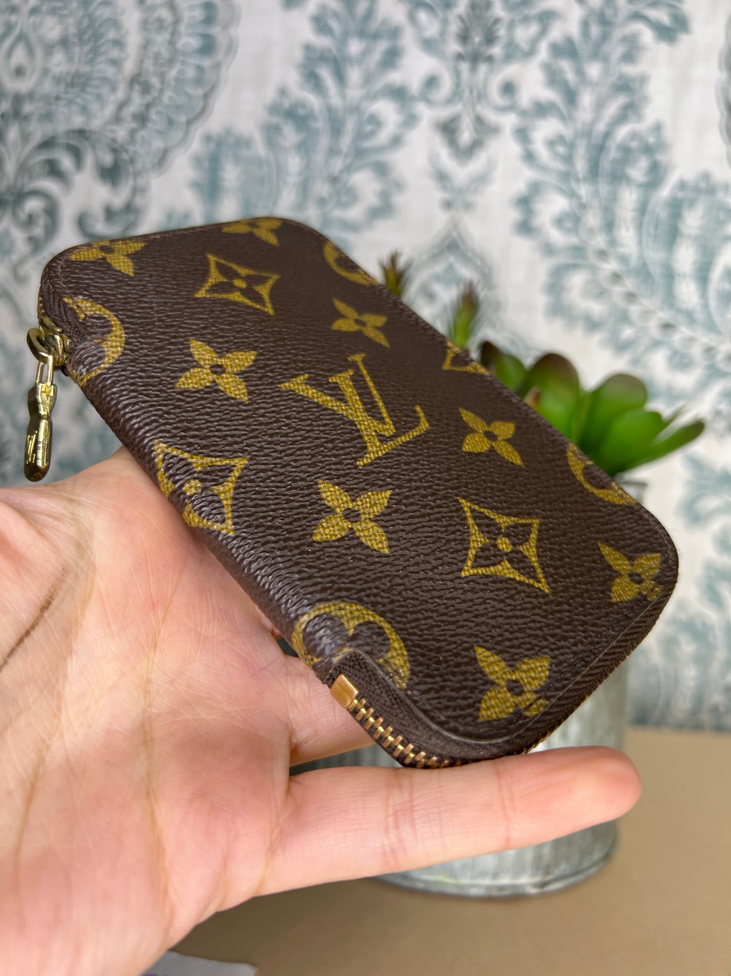 Louis Vuitton Zip Around Multicles 6 Key Holder