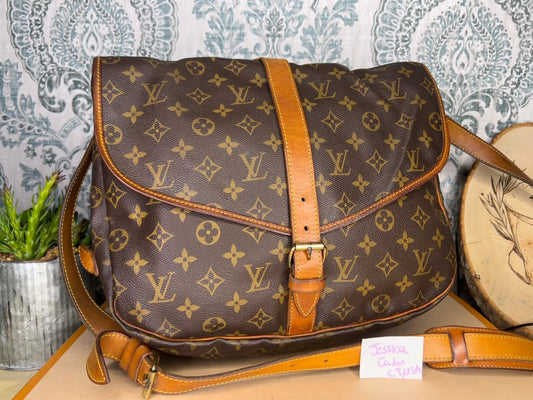 Louis Vuitton Saumur 35