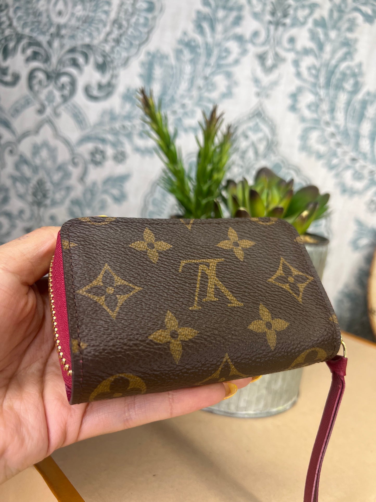 Louis Vuitton Zippy Multicartes Fuschia