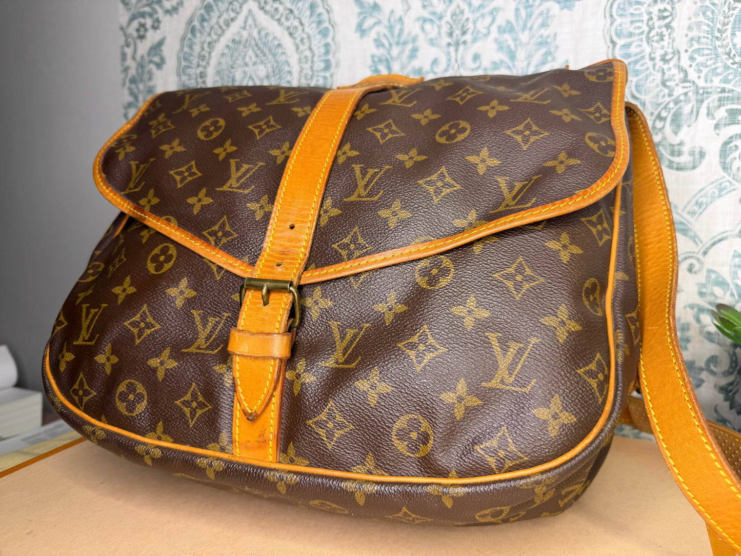 Louis Vuitton Saumur 35