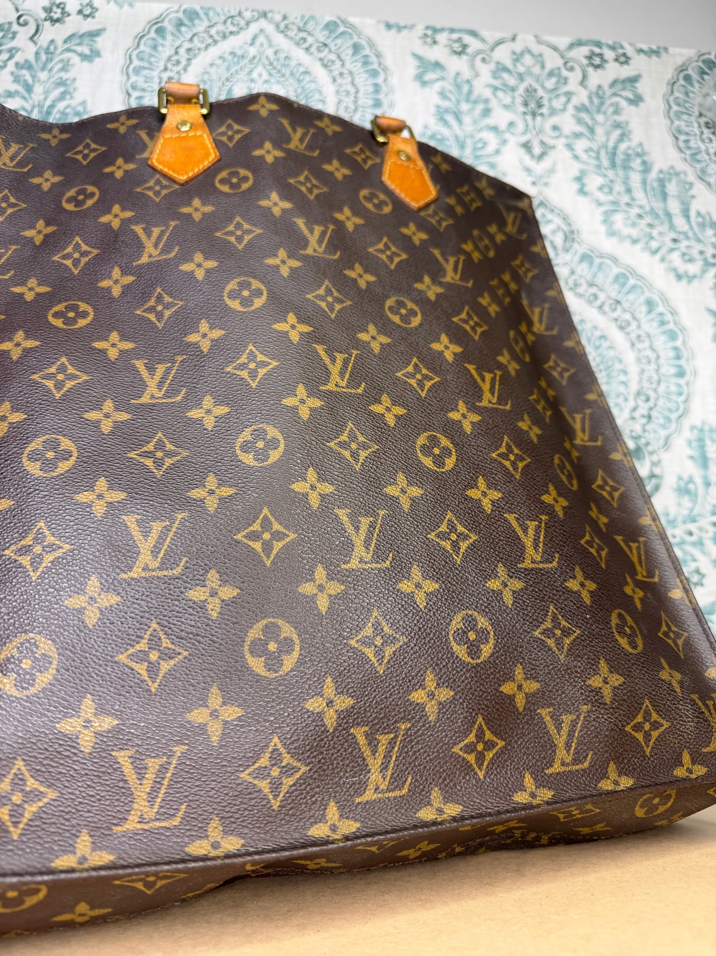 Louis Vuitton Sac Plat