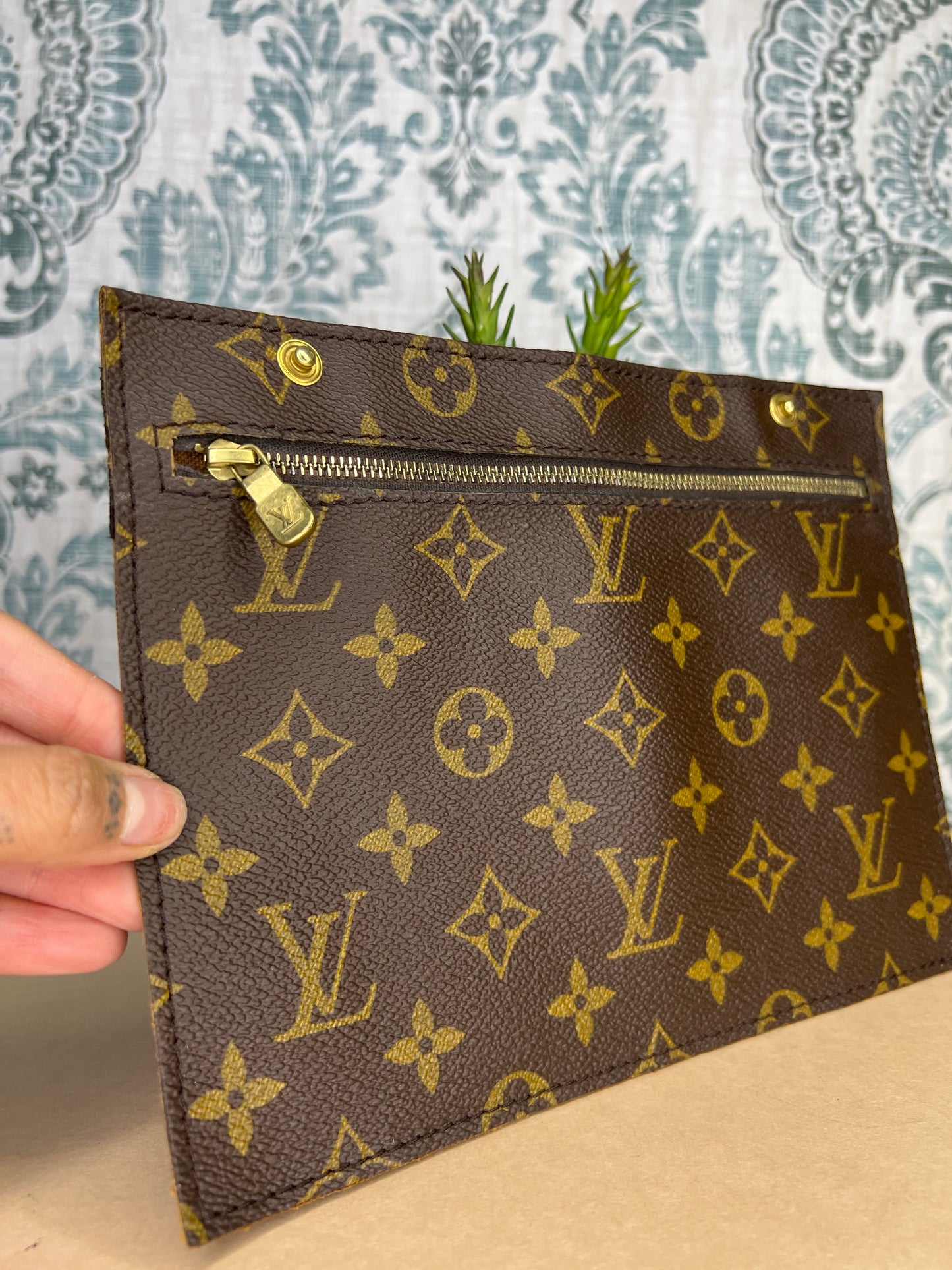 Louis Vuitton Randonnee Pouch H8
